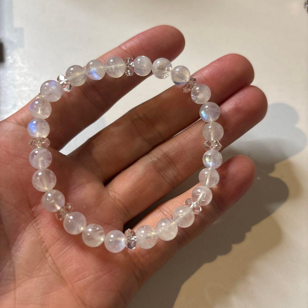 青くは光る！レインボームーンストーンたん！