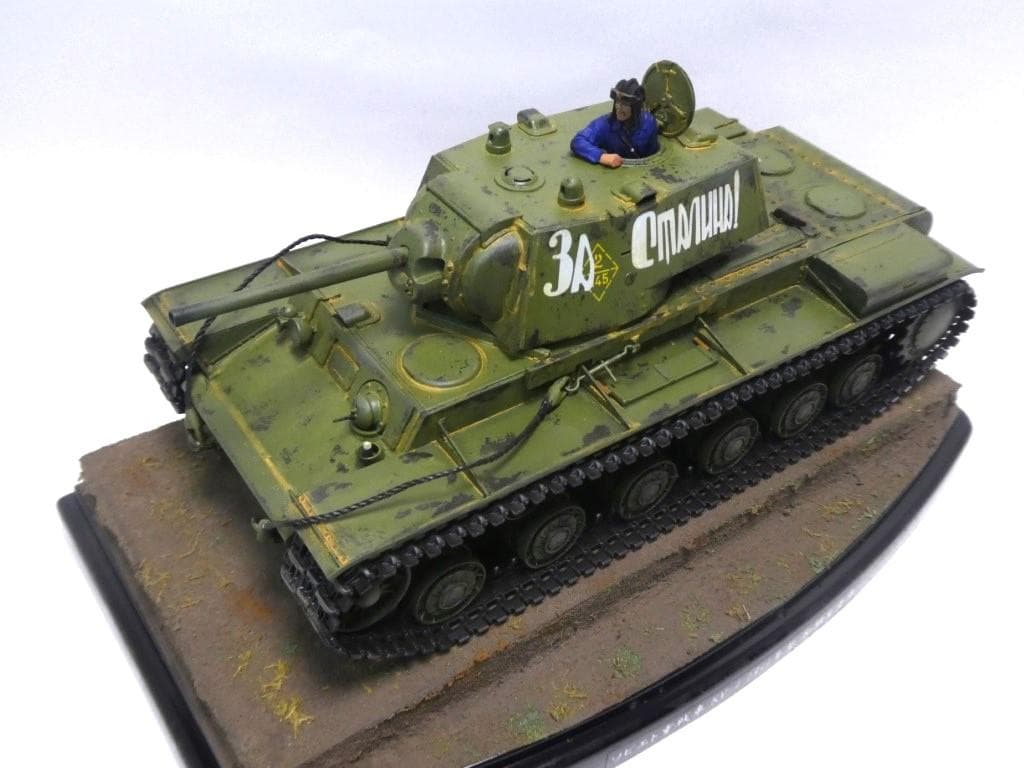 タミヤ 1/35 ソビエト重戦車 KV-1 1941年型 初期生産車 完成品