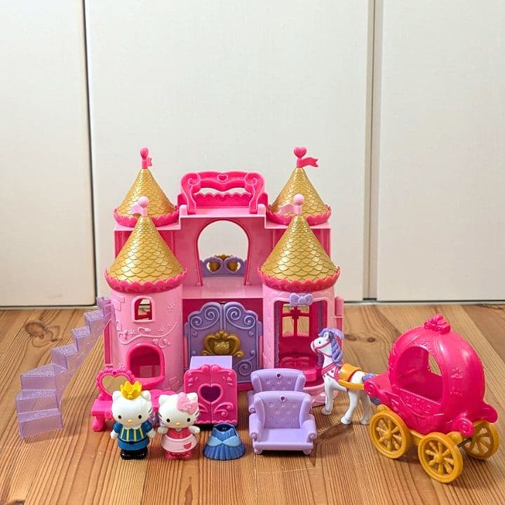 ハローキティと王子様のロイヤルキャッスル 着せ替え人形