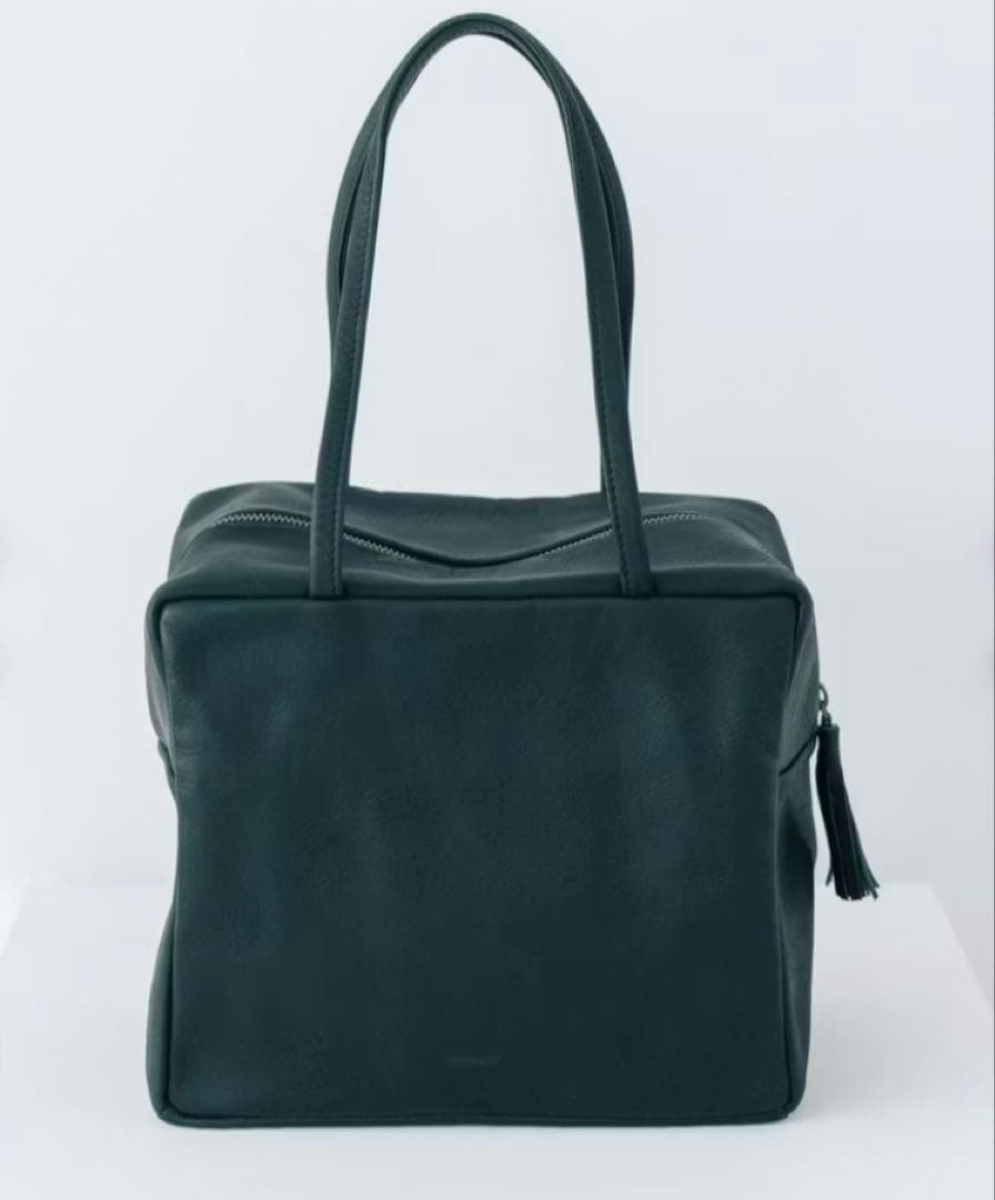 ダンサーカレバッグ　レザーショルダーバッグ　Lサイズ ブラック