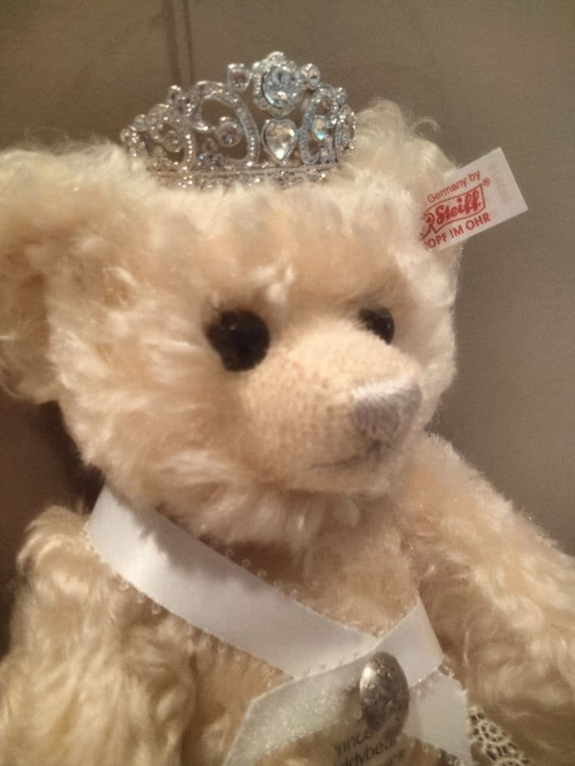 シュタイフ125年記念して2005年作られた紀宮様ご成婚記念プリンセステディベア
