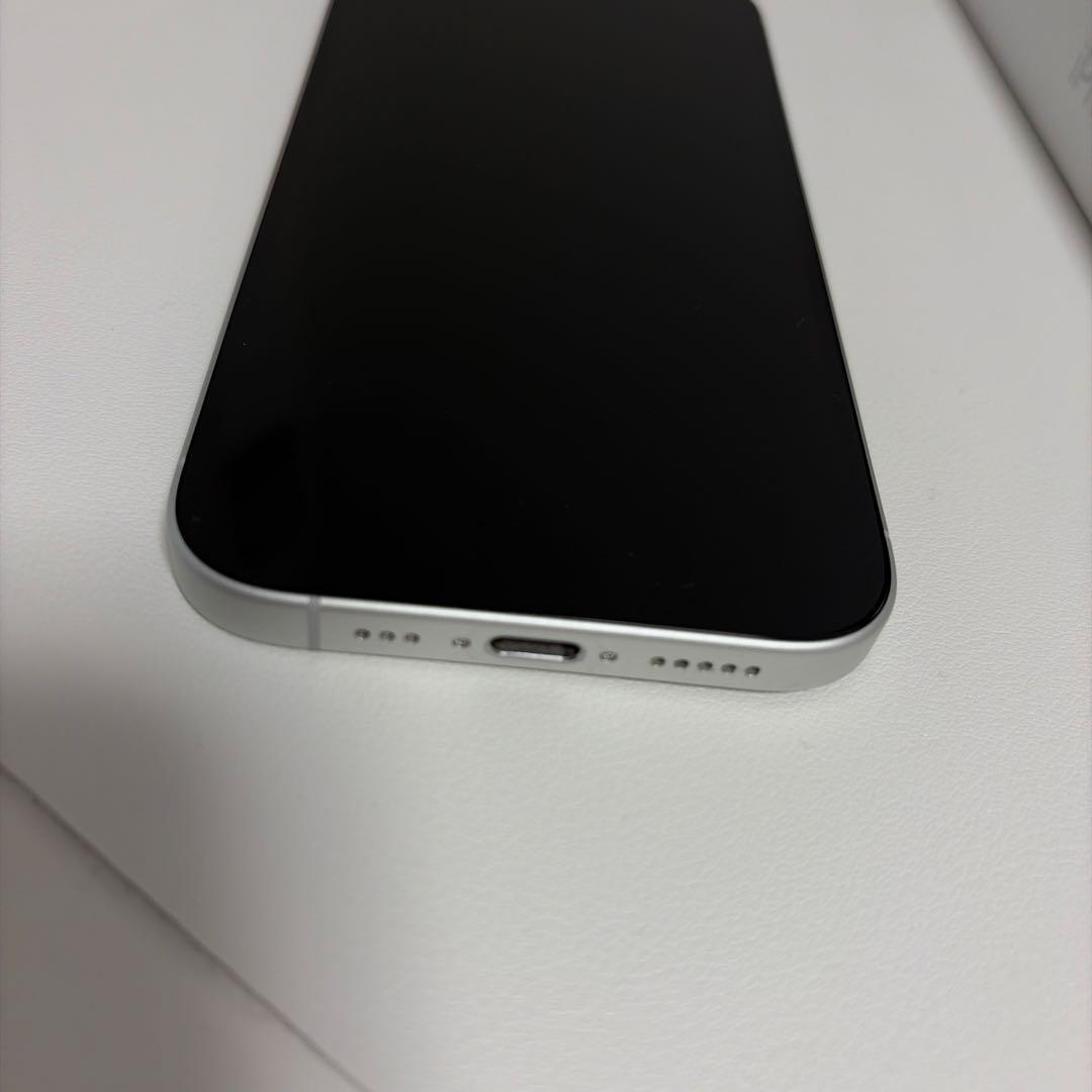 Apple iPhone16 128GB ホワイト SIMフリー