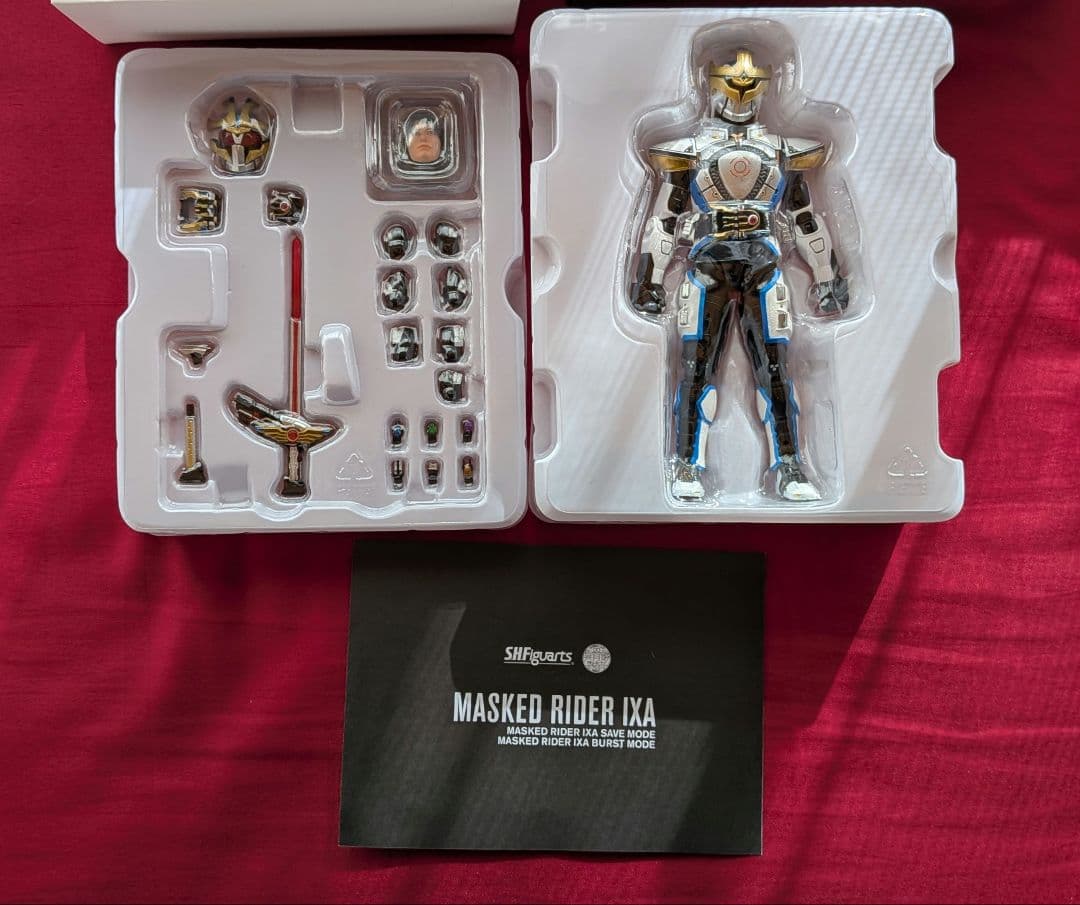 S.H.Figuarts 真骨彫製法 仮面ライダーイクサ