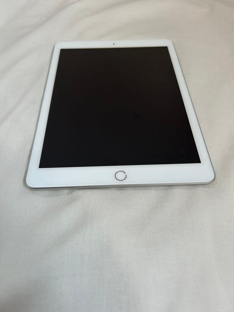 Apple iPad (第6世代) 本体32GB