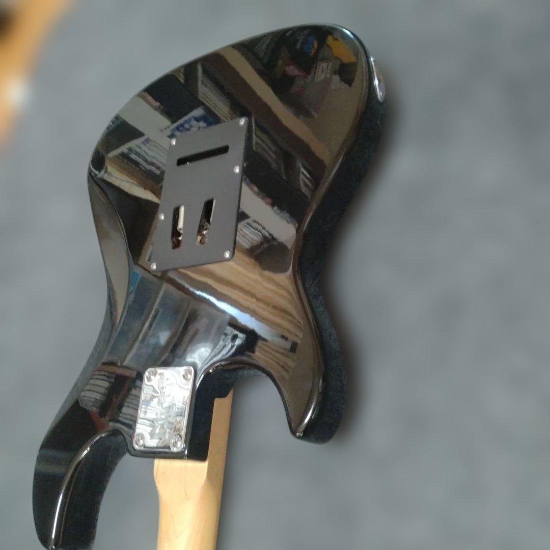 ELIOTH S-305　　ブラック　メイプルネック　コイルタップモデル