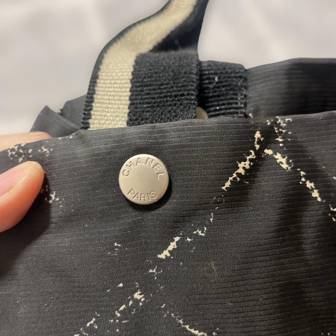 CHANEL ブラック ナイロン ハンドバッグ