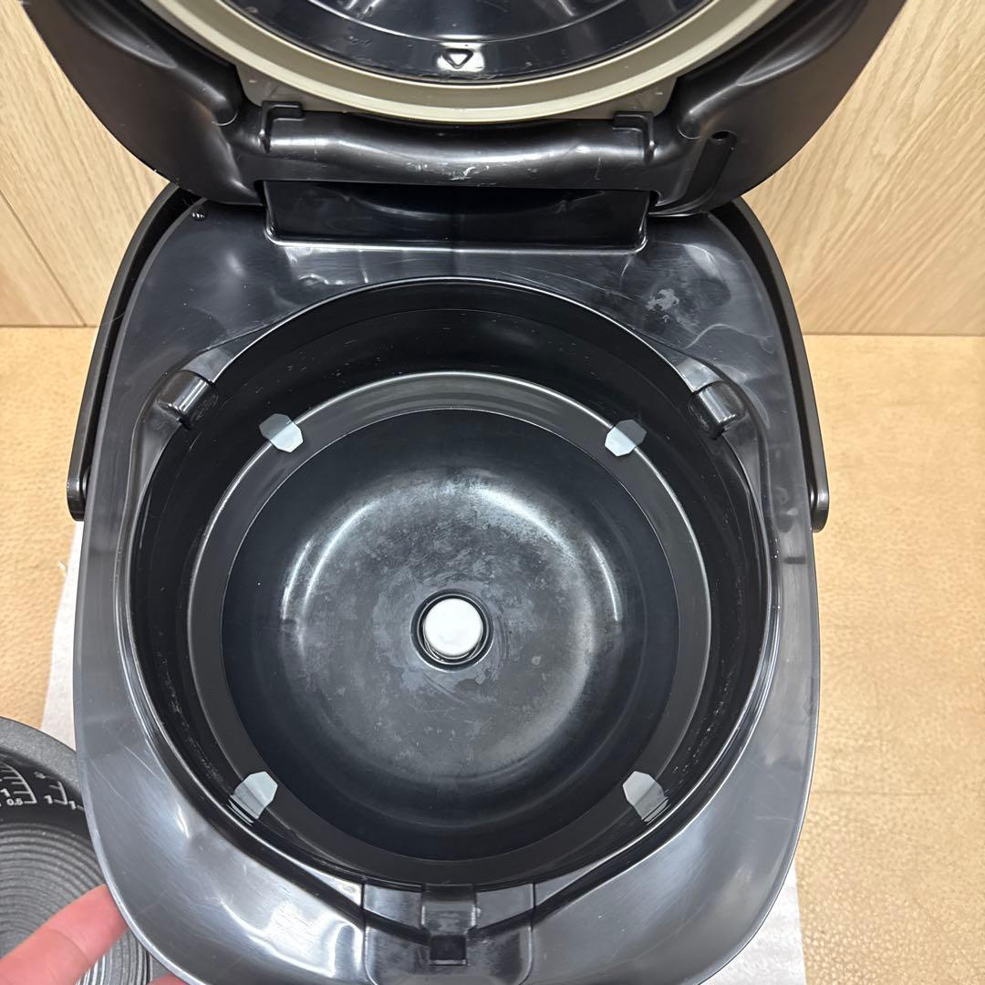 Toshiba真空圧力IHジャー炊飯器