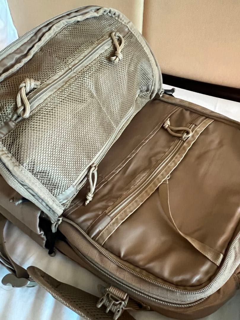 アメリカ直輸入　新品実物　米軍特殊作戦グループ (SOG)用砂漠色戦闘リュック