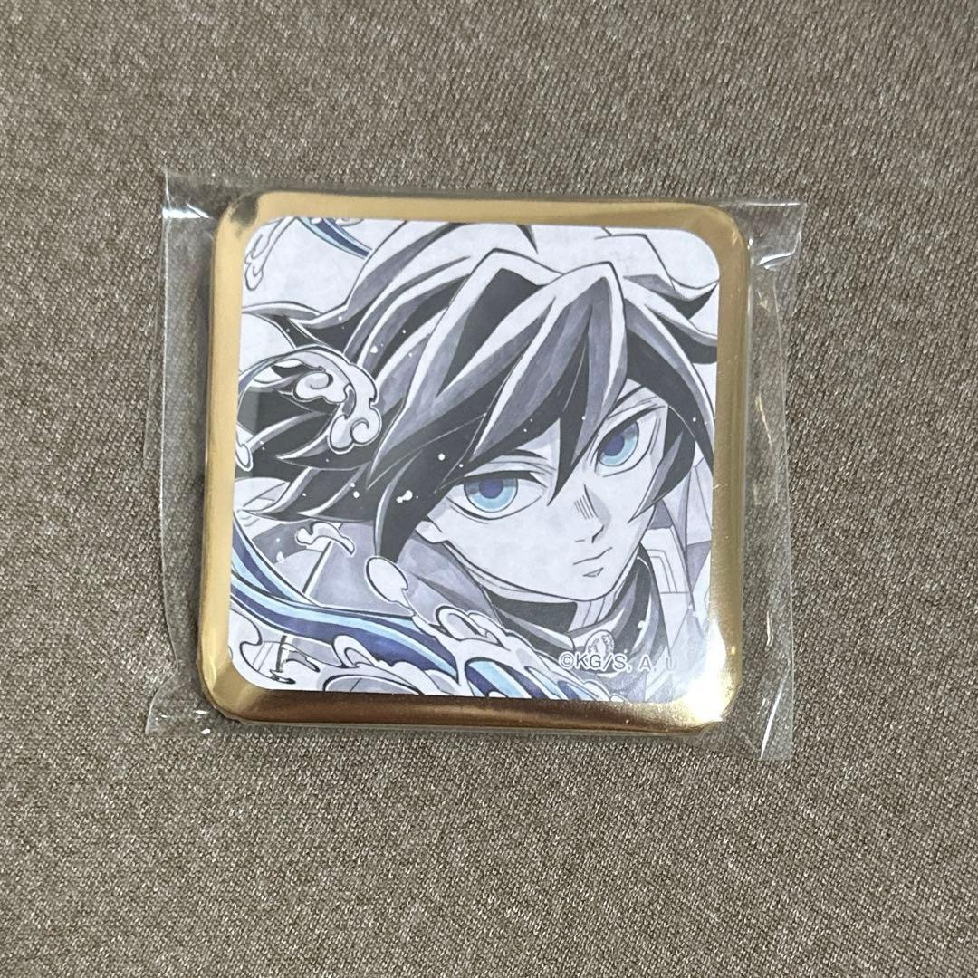 鬼滅の刃　ダイニング　お楽しみくじ　スクエア缶バッジ　冨岡義勇