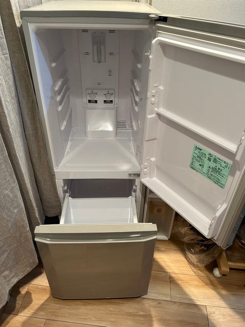 古泉　冷凍冷蔵庫 三菱電機 146L MR-P15C-S シルバー中古