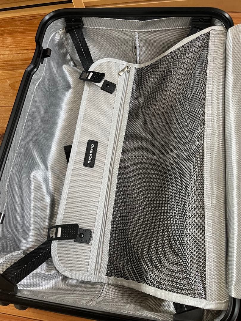 Ricard Aileron Vault スーツケース　SMサイズ　rimowa