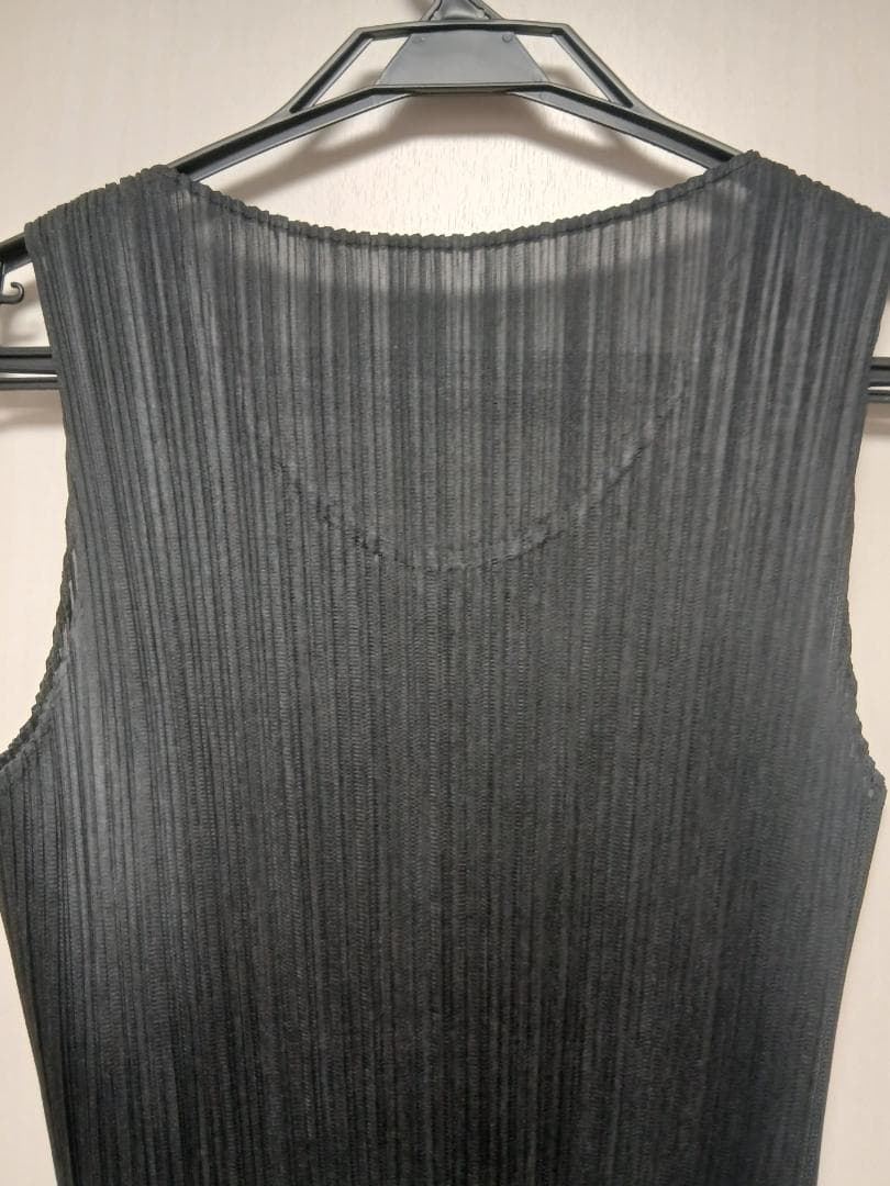 PLEATS PLEASE ISSEY MIYAKE ノースリーブ