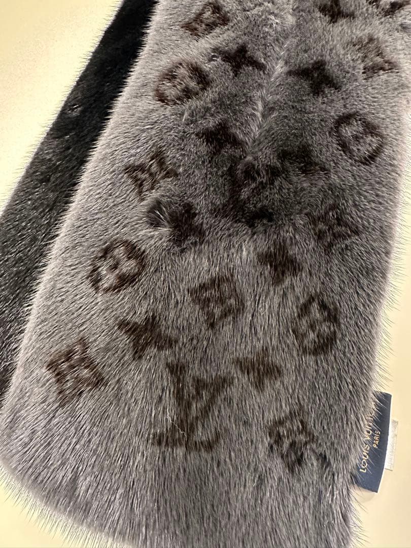ラ*ル様 ❤️極美品❤️即完売ルイヴィトン エシャルプ ミンク モノグラム リバ