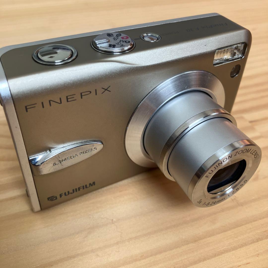 FUJIFILM FinePix F30デジタルカメラ