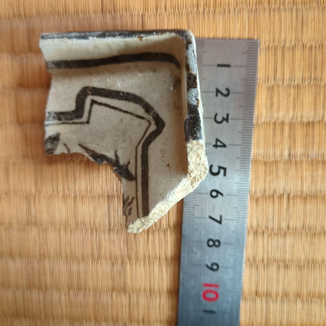 幾何学模様の陶器の破片　織部焼　織部　美濃　骨董品　古美術　志野