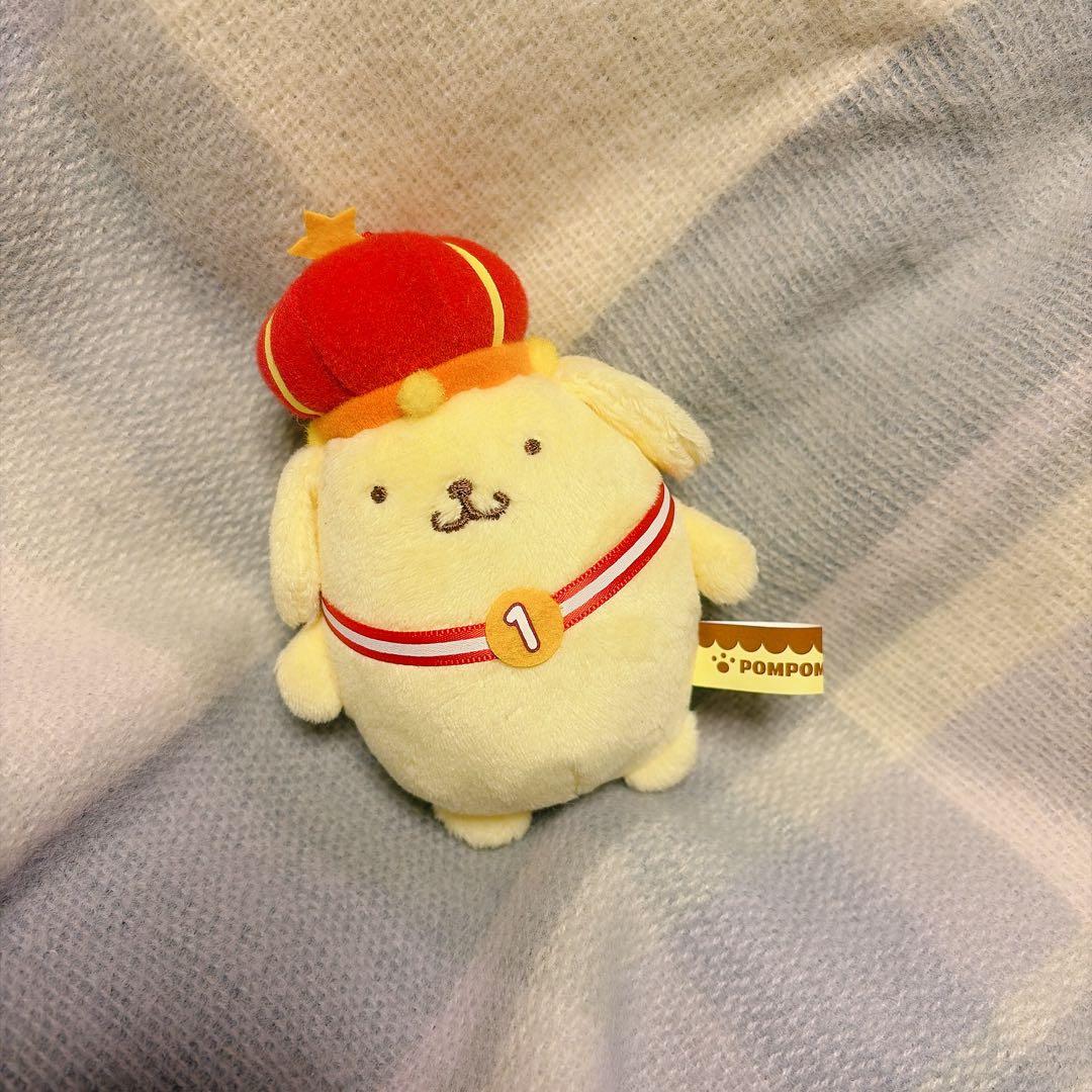 ポムポムプリンカフェ　マスコット　王冠