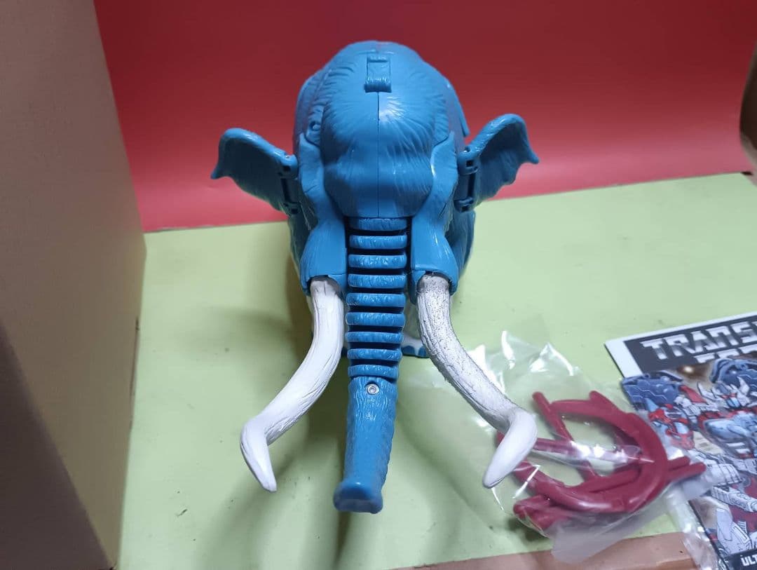 超激レア!開封品トランスフォーマー ボットコン2013限定品 ウルトラマンモス