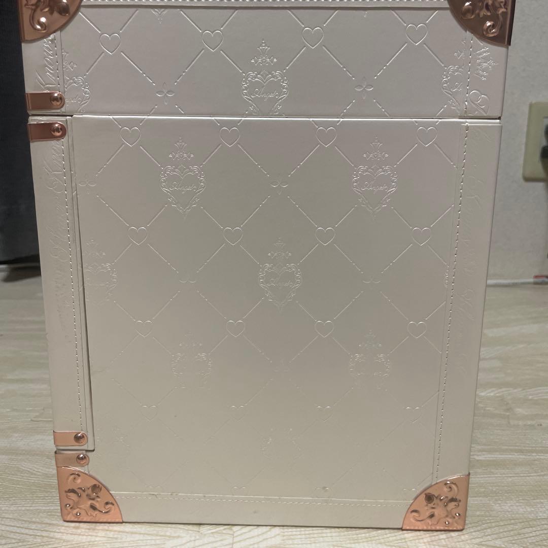 フラワーノーズリトルエンジェルシリーズのボックスのみと香水2つ