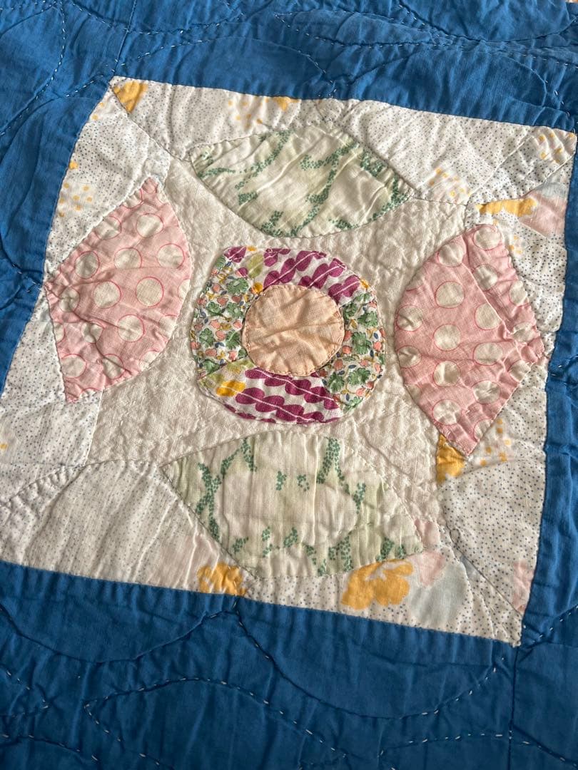 最終値下げアンティークキルト✴︎パッチワークキルト