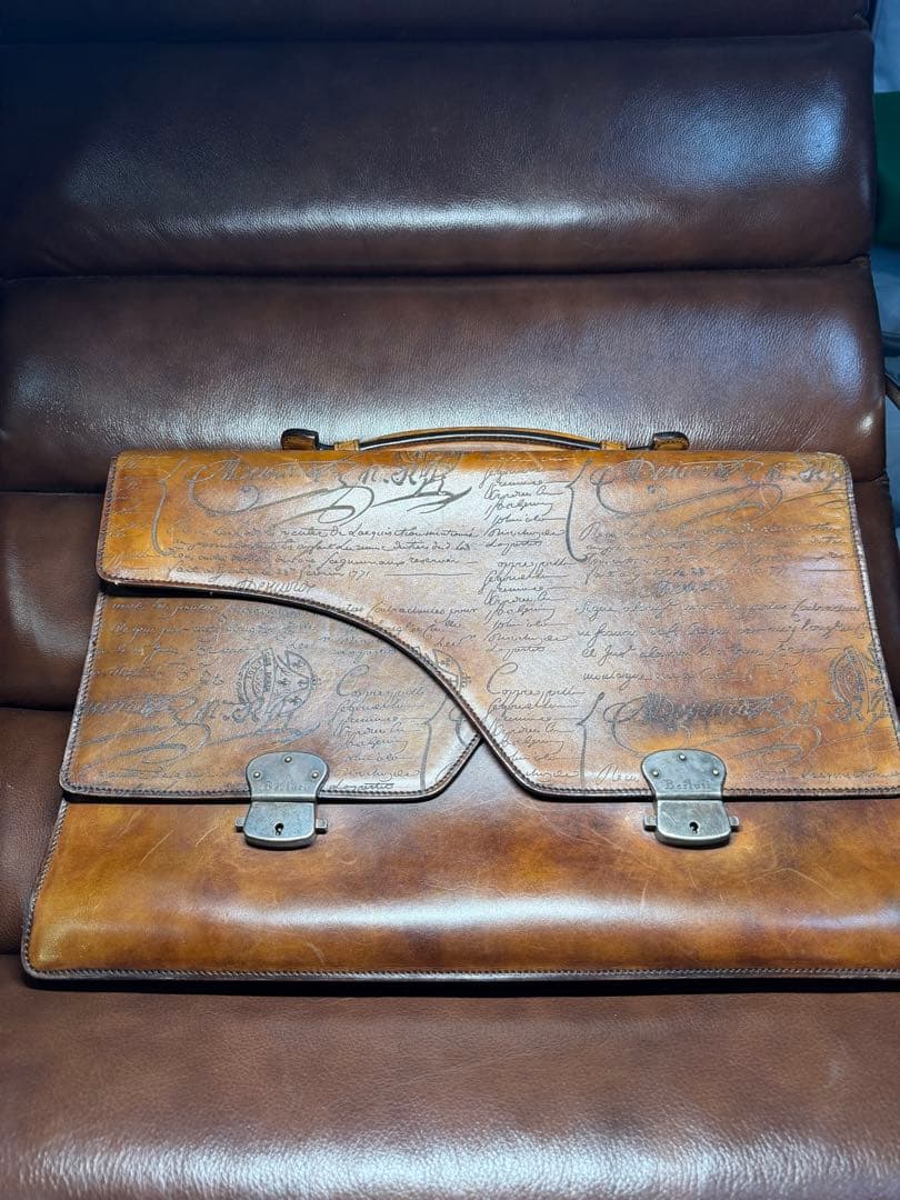 హ*様 ベルルッティ 希少 ビジネスバッグ