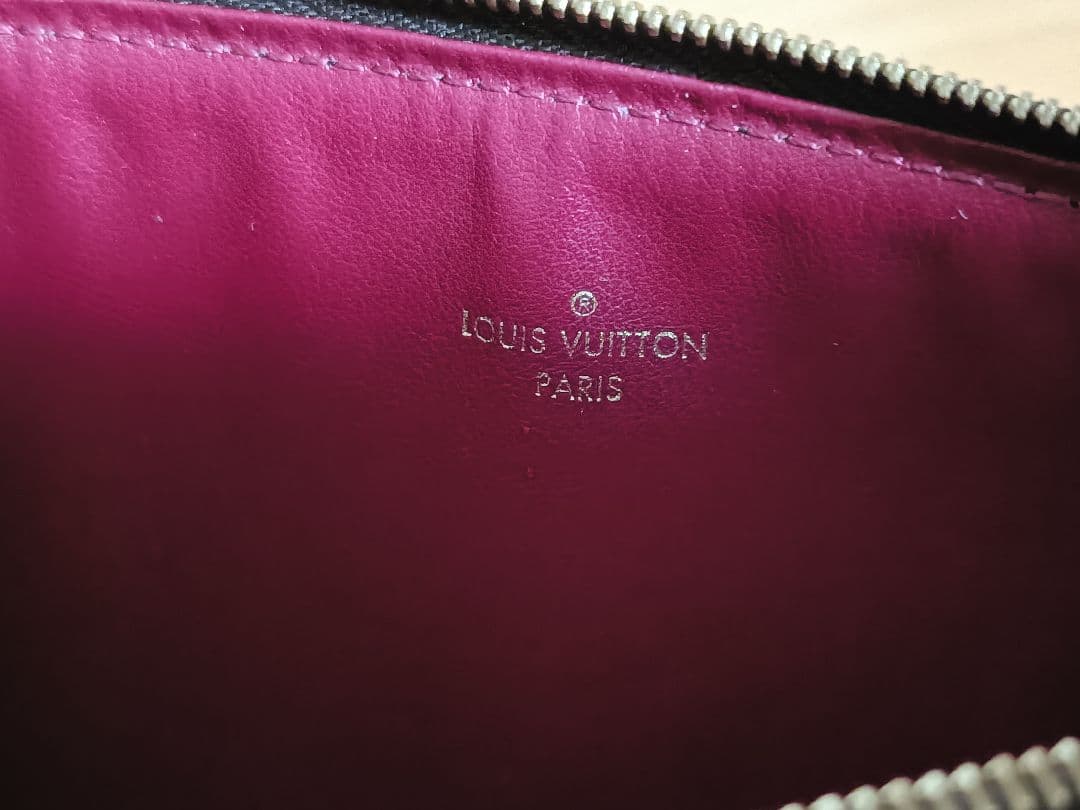 Louis Vuitton モノグラム ケース フューシャ