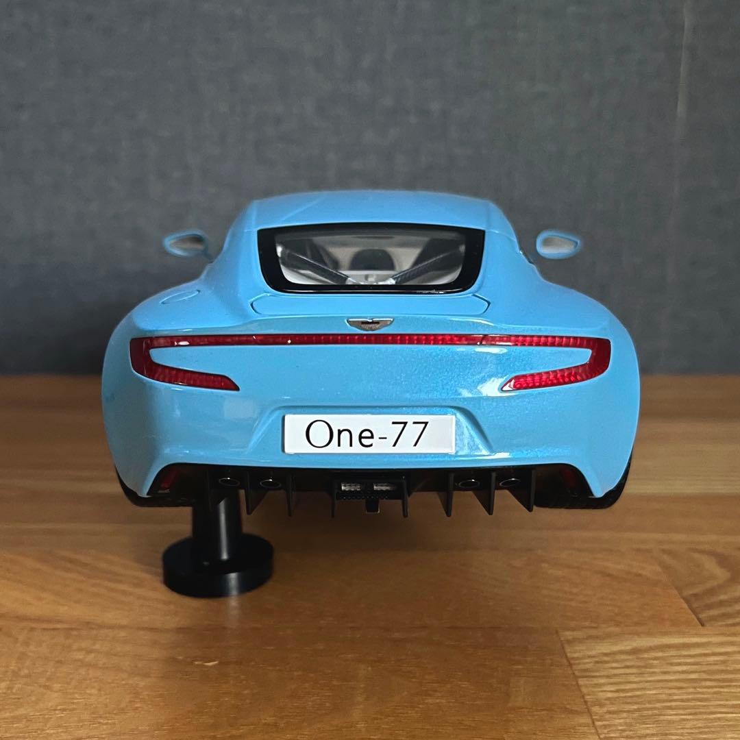 【ミニカー 美品】オートアート 1/18 アストンマーチン ONE-77