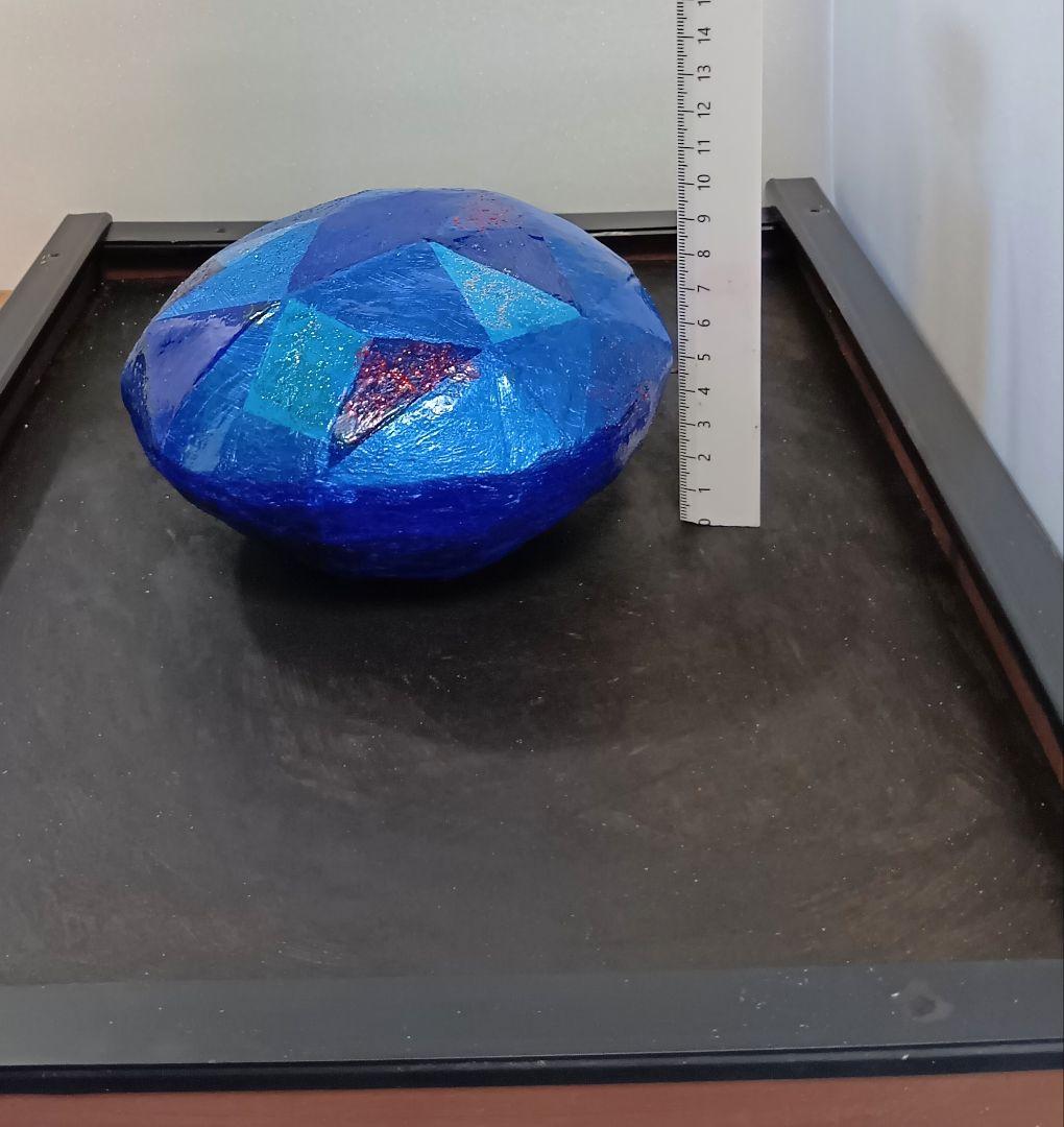 「ロイヤルブルーサファイア、２万カラット」