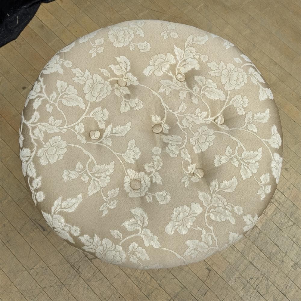 ジェニファーテイラー　ヘアルーム　丸型　丸スツール　腰掛け　スツール　一人掛け