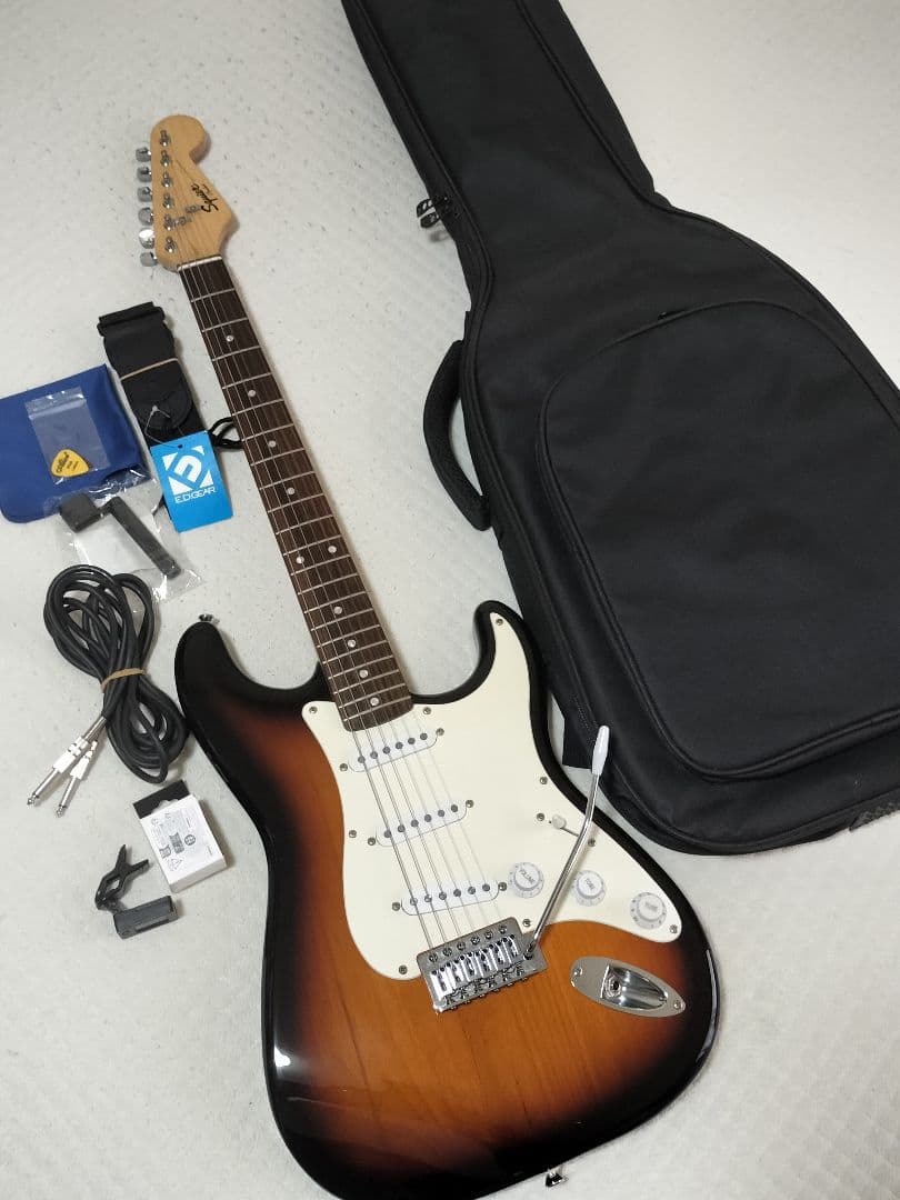Squier by Fender スクワイヤー ストラト ケースオマケ多数付