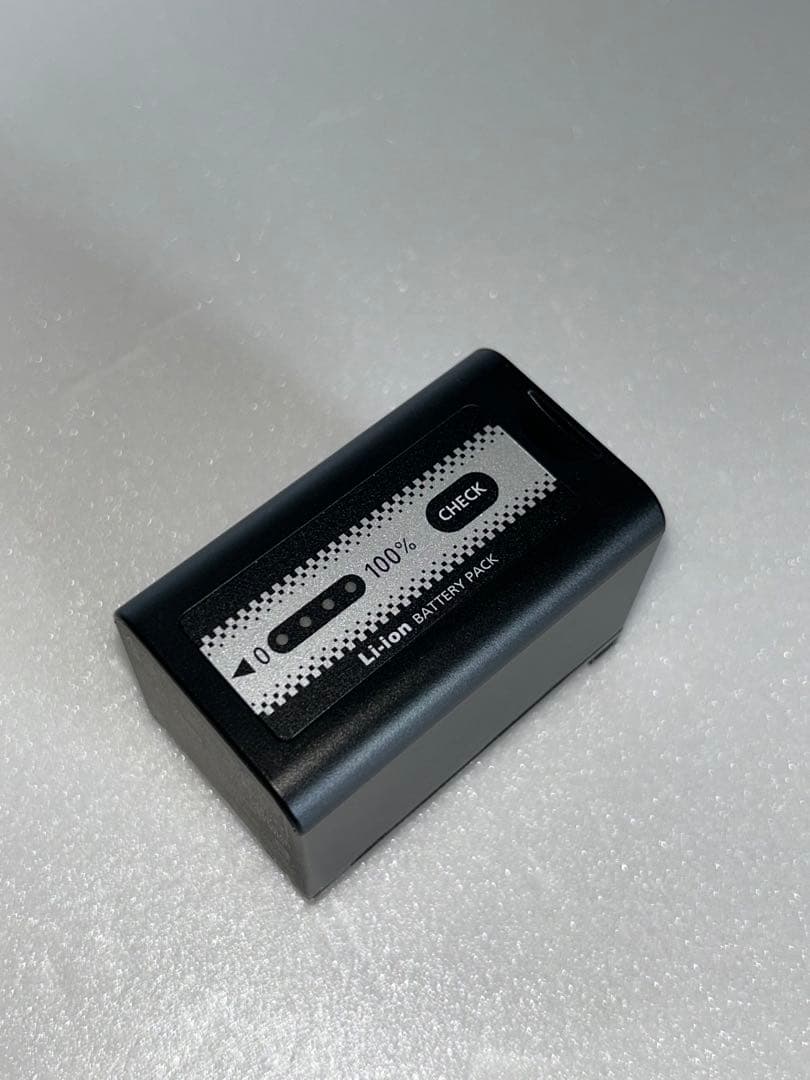 ②未使用 Panasonic HC-X2000用 バッテリー AG-VBR59