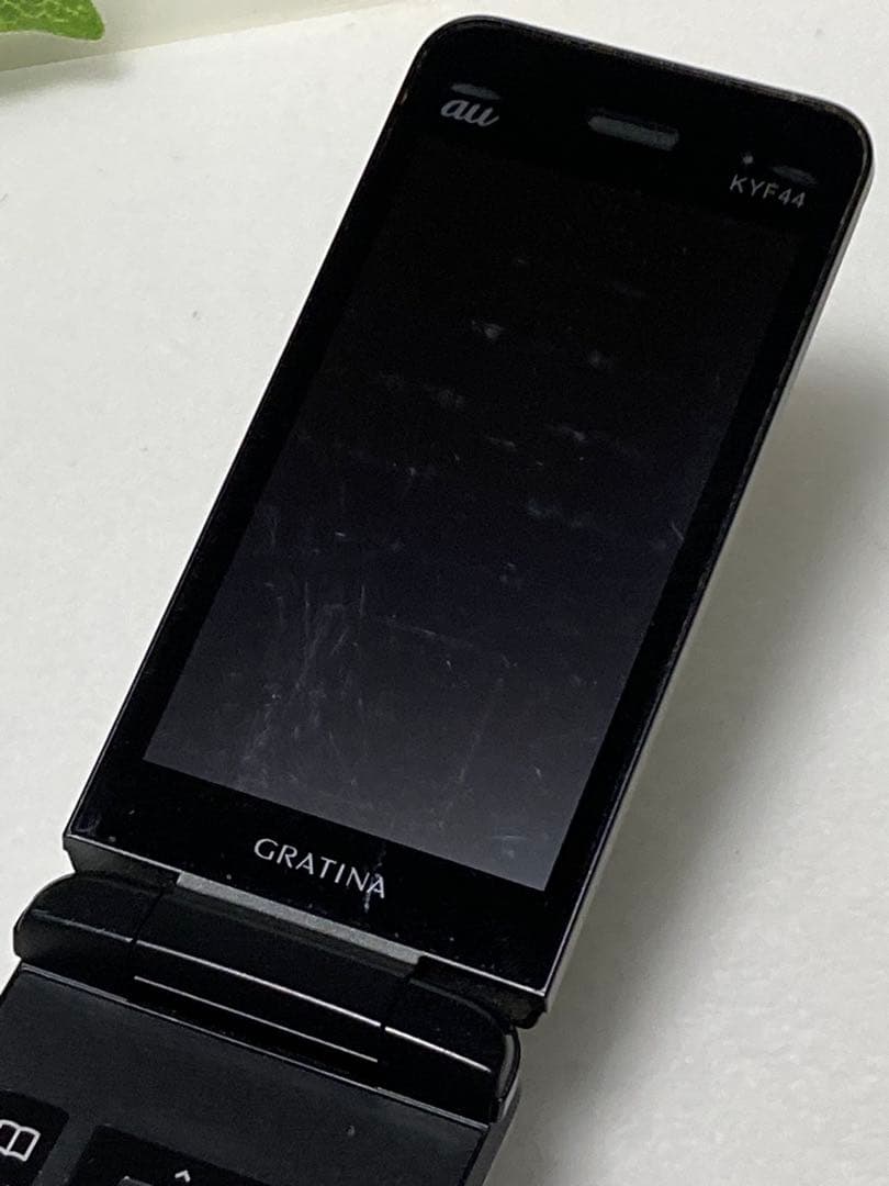 中古 GRATINA KYF44 au SIMフリー 携帯電話