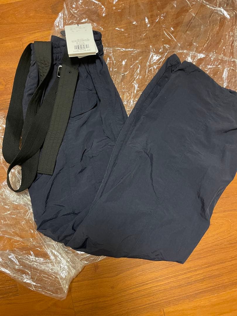 Arpege story 撥水サス付きパラシュートパンツ　ネイビー　新品