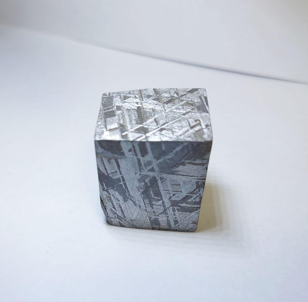 ギベオン隕石 104.6g エッチングしたて　標本　鉄隕石