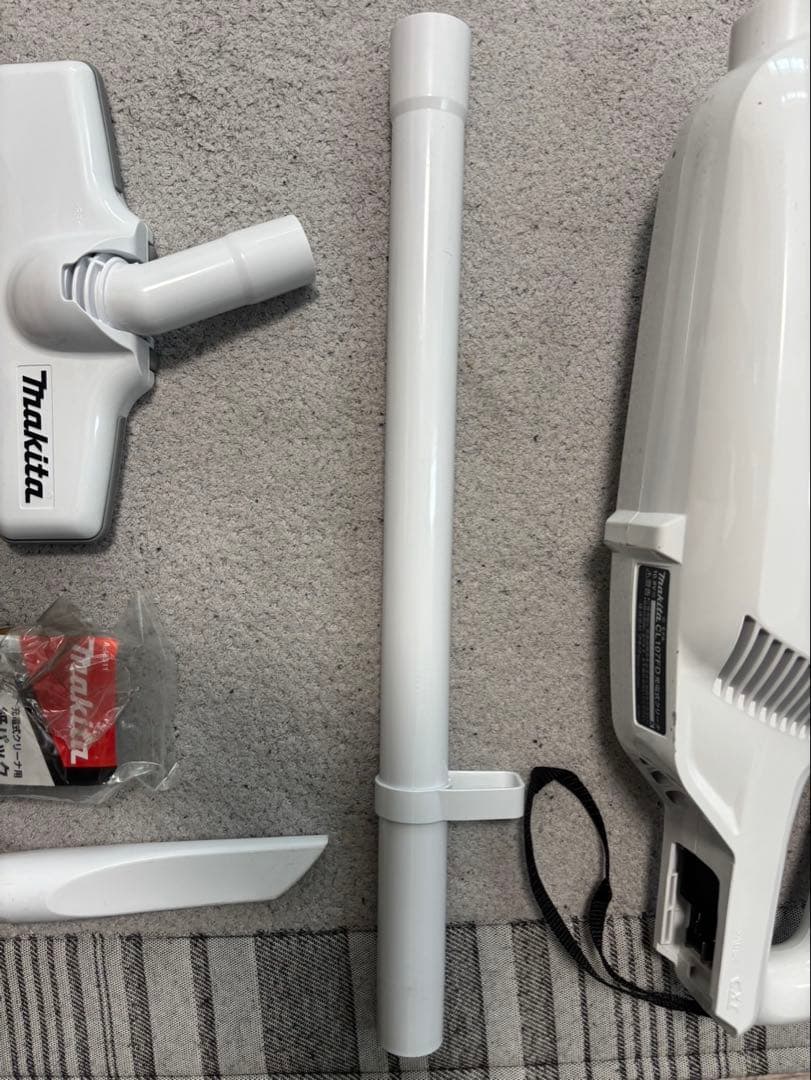 Makita CL107FD 充電式クリーナー【付属品付】