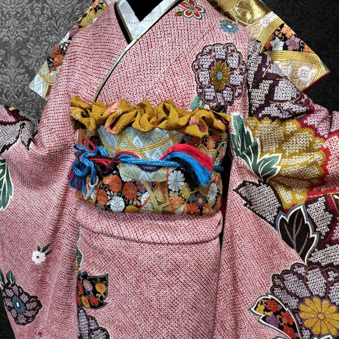 振袖フルセット(7点)・総絞り・エンボス加工・花模様・金彩加工・逸品