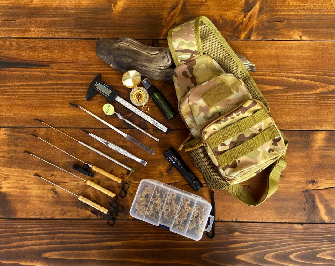 クワガタ採集セット　camo柄　オリジナル掻き出し棒　デジタルノギス　採集ケース