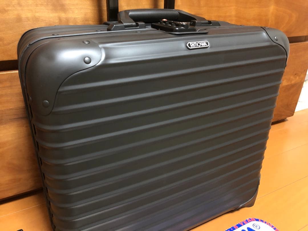 ☆美品☆RIMOWA リモワ　ステルス　ビジネストロリー2輪　　23L-28L