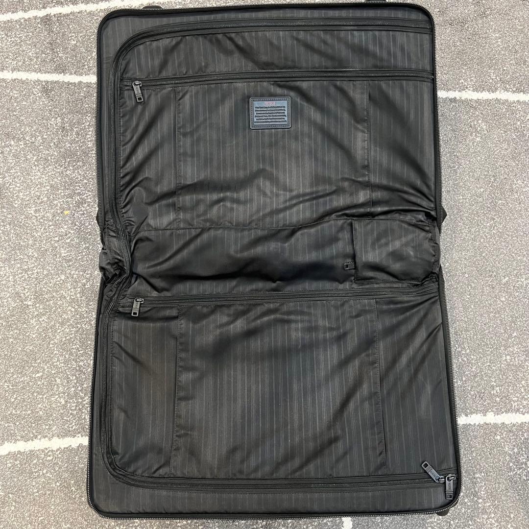 【極美品】TUMIアルファ ホイール キャリーオン ガーメント22037DH