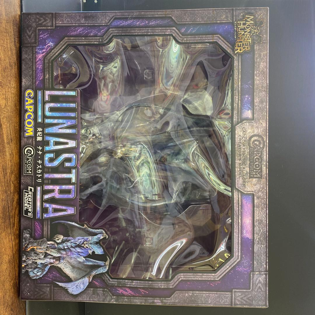 新品未開封 モンスターハンター 炎妃龍 ナナ・テスカトリ