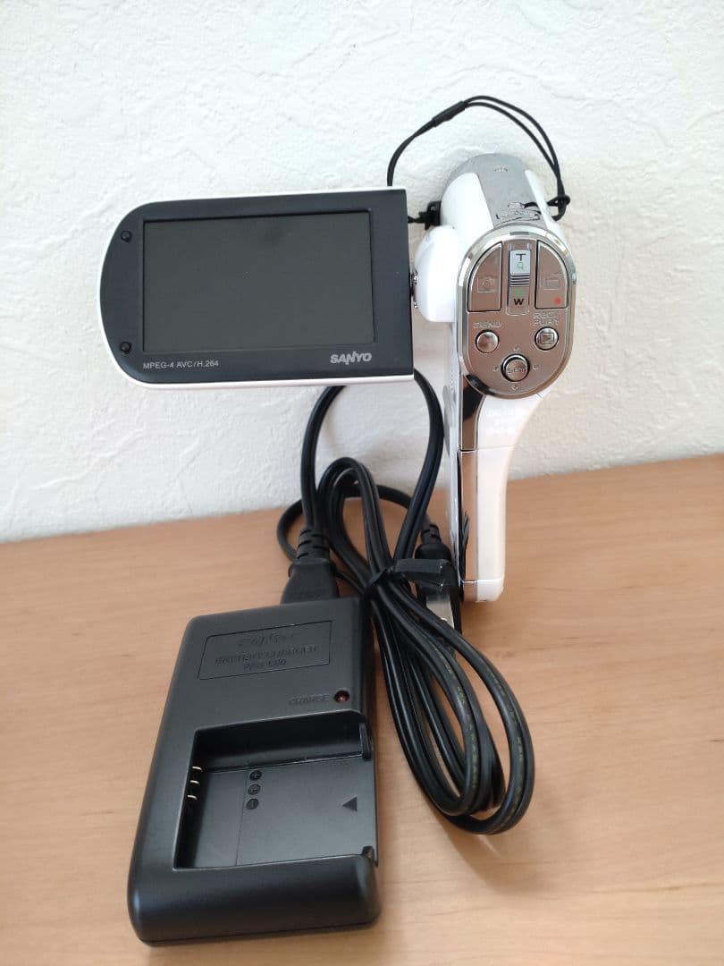 【値下げ】Xacti DMX−CG100型 14MEGA デジタルムービーカメラ