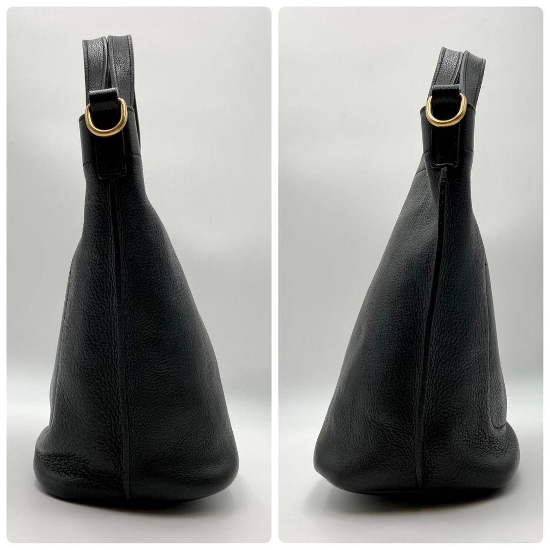 ☆みー☆✨IL BISONTE バケットバッグ 黒 レザー ロゴ 2way