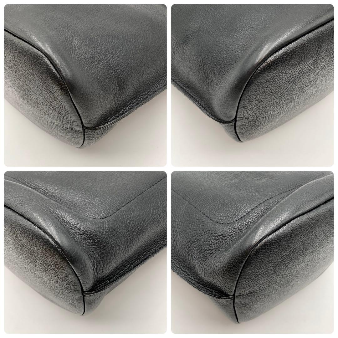 ☆みー☆✨IL BISONTE バケットバッグ 黒 レザー ロゴ 2way