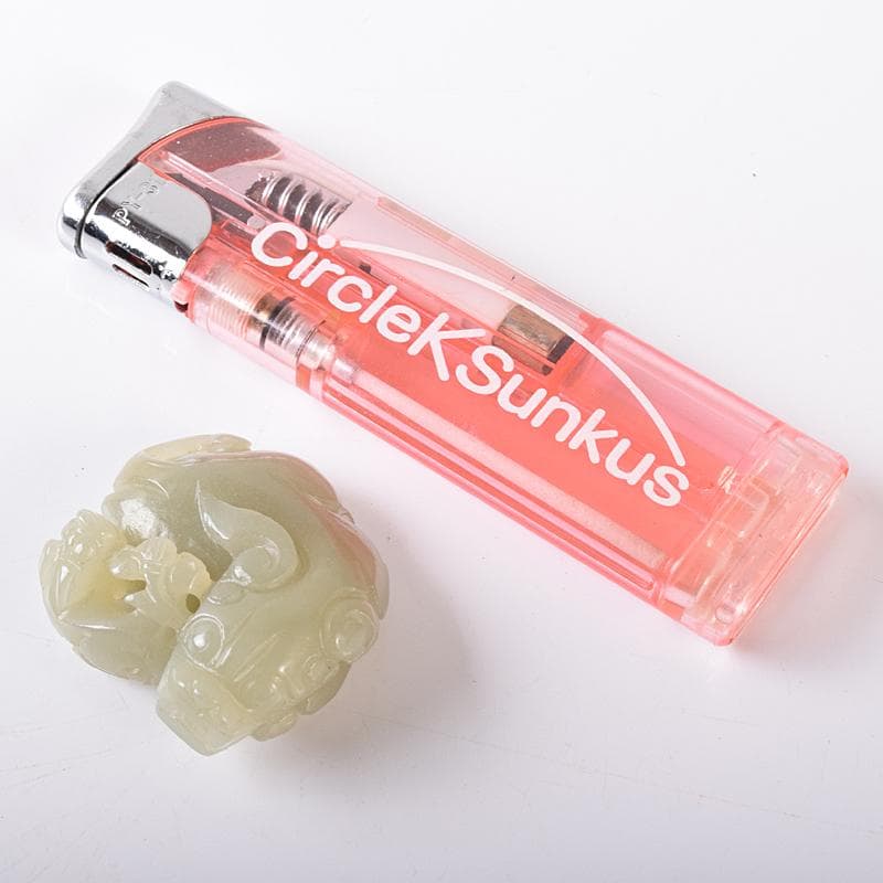 中国　玉石彫刻　神獣　根付　紙鎮　置物　C　8526E