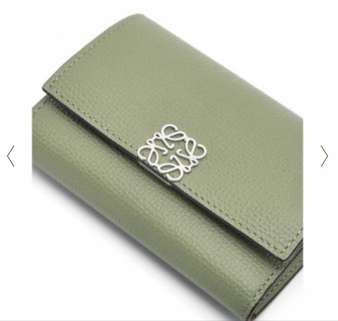 ロエベ　財布　アナグラムバーティカルウォレット　三つ折りローズマリー