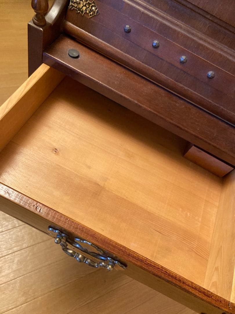 カリモク　ライティングビューロー