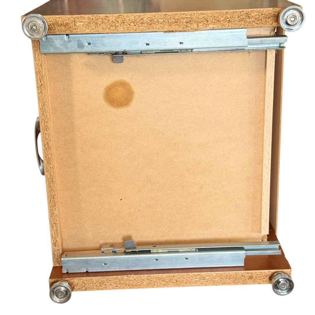 HR713 【廃盤】BoConcept 北欧　ナイトテーブル　サイドテーブル