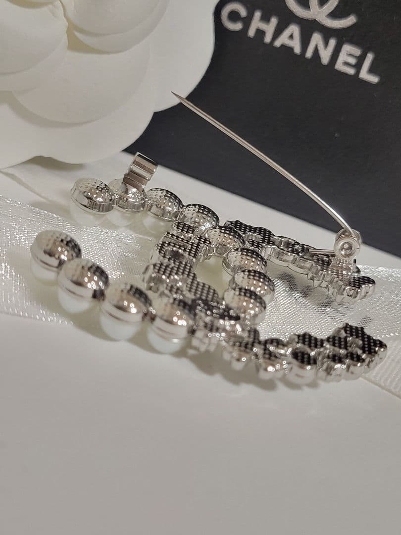 【ラスト1点◎】　シャネル　ブローチ　パール　シルバー