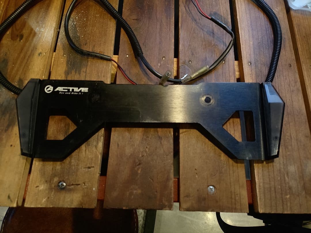 ACTIVE ナンバープレートホルダー ブラック