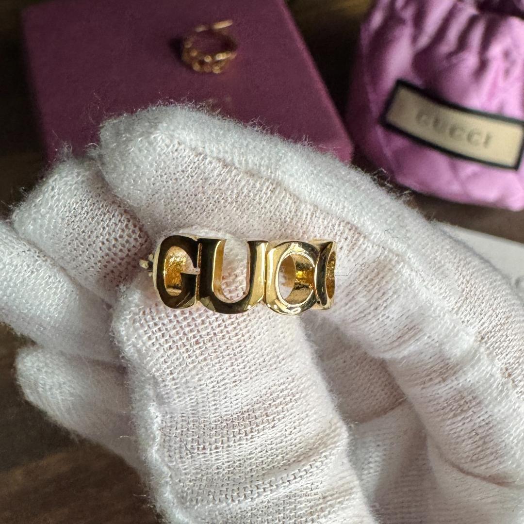 【美品】 グッチ フープピアス 現行モデル　774627 ロゴ ピアス　GP