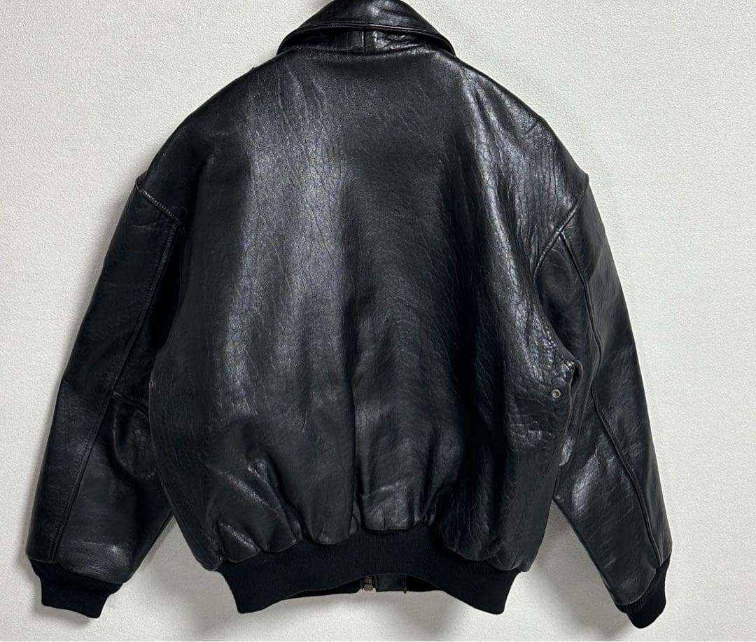 名作 AVIREX ブラック 黒 A2 A-2 フライトレザージャケット